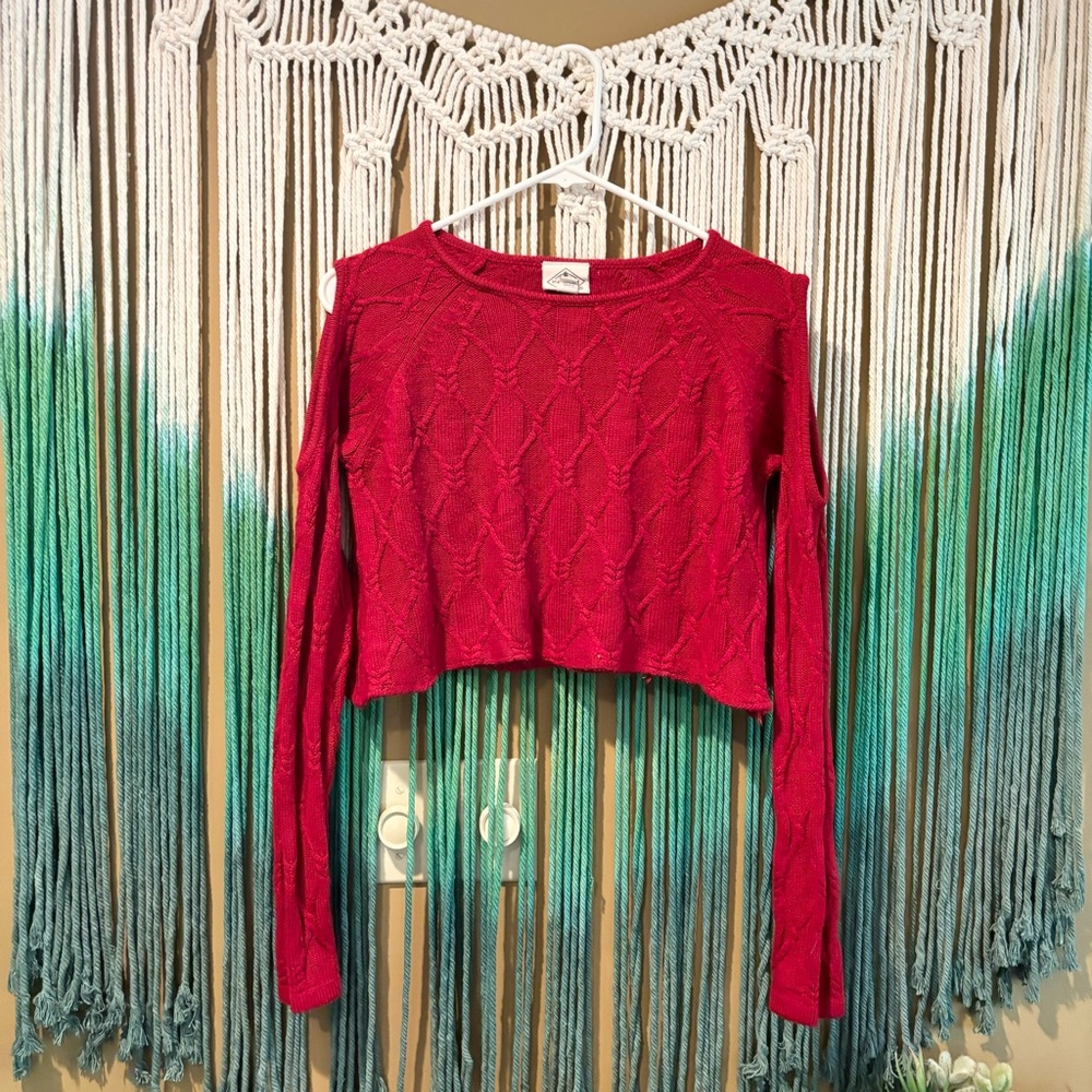 St John’s Bay Red Long Sleeve Crop Sweater Womens Sz.S Cut Out Shoulders Holiday